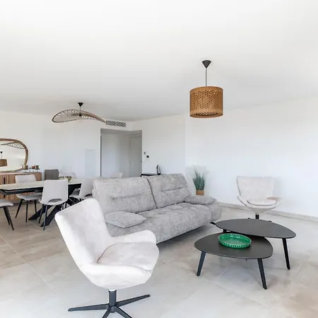 Lovely Flat With Terracce