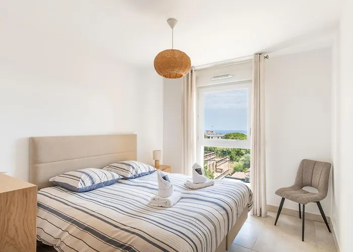 Lovely Flat With Terracce דירה *