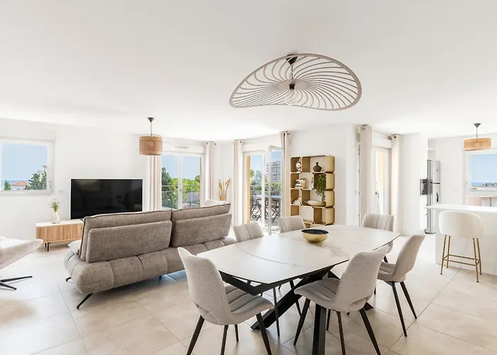 דירה Lovely Flat With Terracce אנטיב