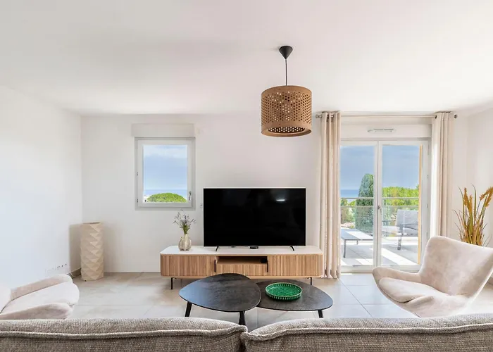 דירה Lovely Flat With Terracce אנטיב